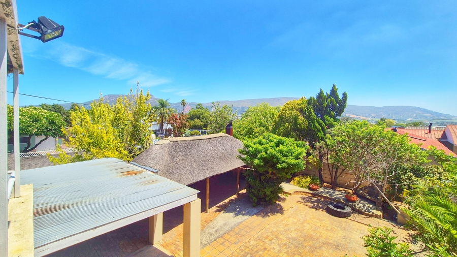 4 Bedroom Property for Sale in Charleston Hill Western Cape